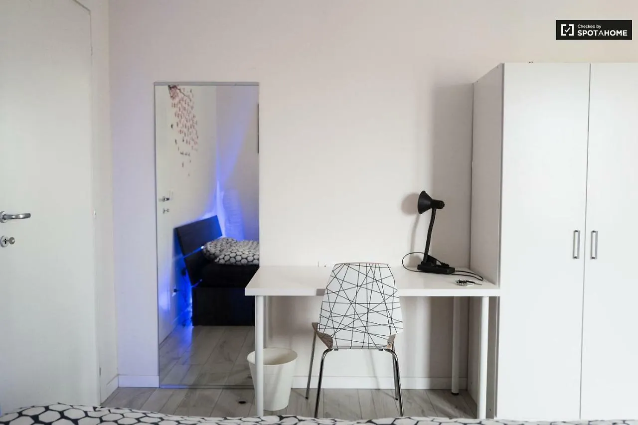Brand New Apartment In Fiera Bolonya 0*,