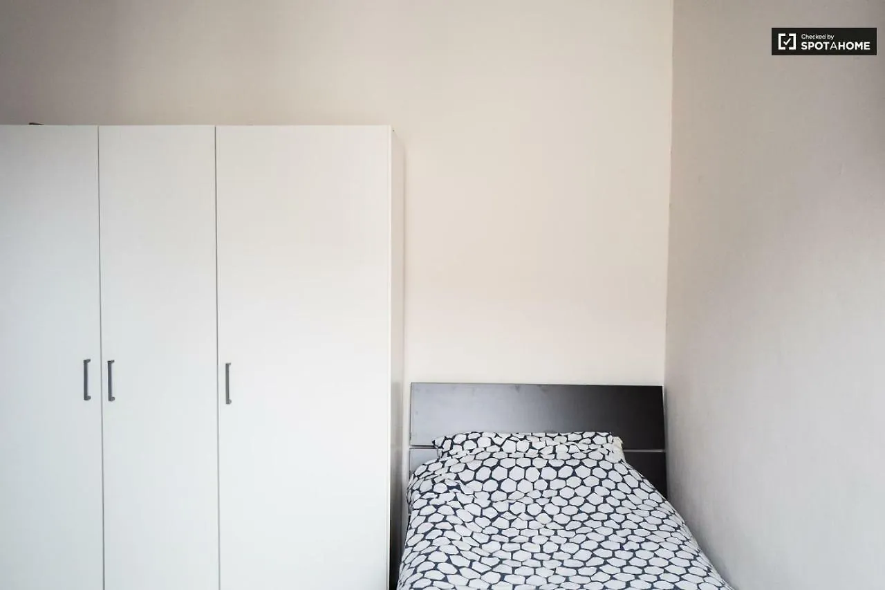 Brand New Apartment In Fiera Bolonya