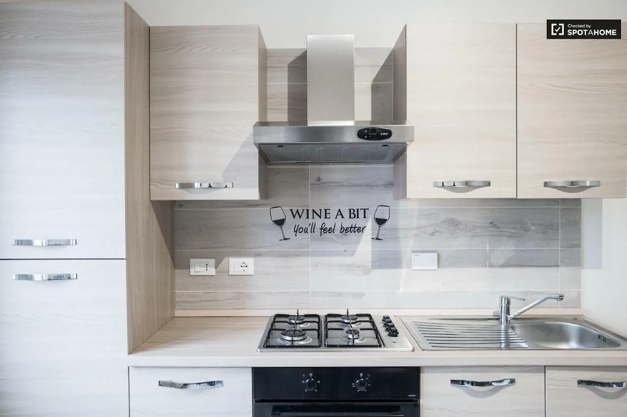 Brand New Apartment In Fiera Bolonya İtalya