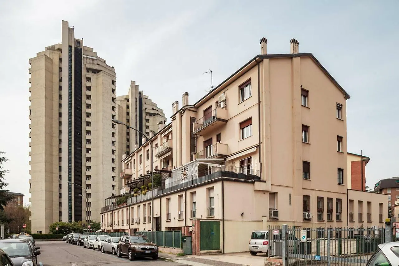 Brand New Apartment In Fiera Bolonya İtalya